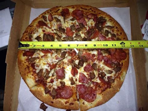 How Big Is a 14 Inch Pizza? (Slices, Servings, Size, and Calories)