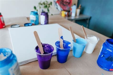 How to Thin Acrylic Paint - Mediums for Washes and Pours