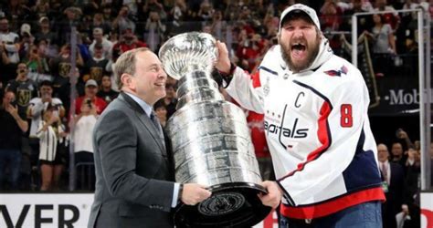 Alexander Ovechkin has finally won the Stanley Cup! - Pictolic