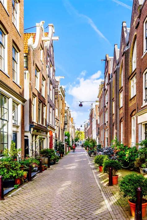 15 Beautiful Streets in Amsterdam That You Can't Miss » Maps 'N Bags