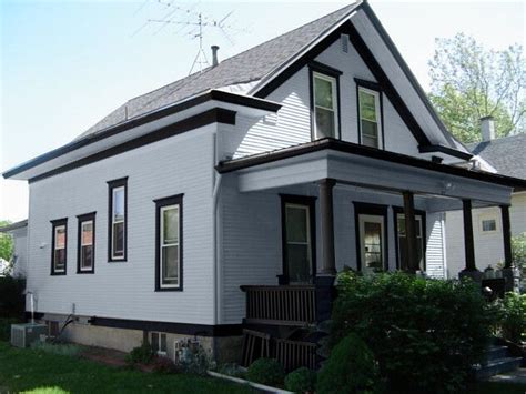 7 Modern Grey House with Black Trim Ideas - Innovative Building Materials