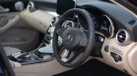 Mercedesbenz-cclass-2015-C 220 CDI Style Interior Car Photos - Overdrive