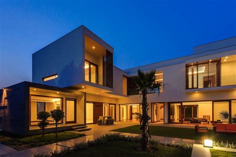 World of Architecture: Modern Farmhouse by Dada Partners In New Delhi, India