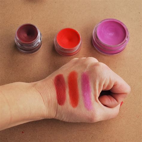 DIY Crayon Lipstick | Home and Heart DIY