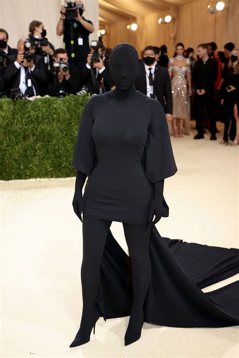 Kim Kardashian wore another full-coverage look to the Met Gala - Vogue Scandinavia