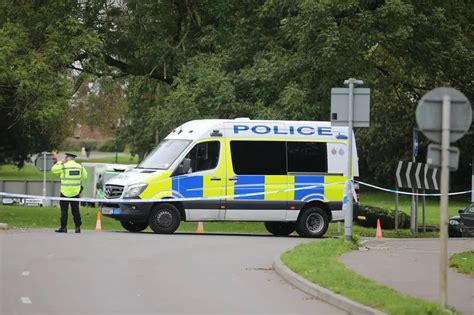 Crawley 'stabbing': Pictures show continuing police presence after ...