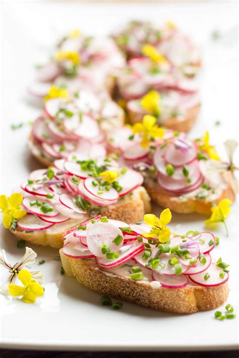 27 Edible Flower Recipes to Freshen up Your Spring Menu | The View from Great Island