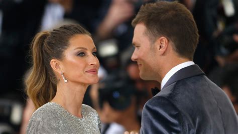 Tom Brady Wife / Tom Brady honors wife Gisele Bündchen in wedding ...