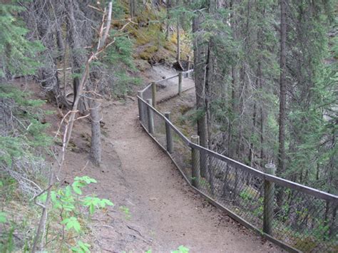 Punch Bowl Falls Hike - AlbertaWow Campgrounds and Hikes