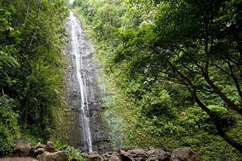 5 Best Waterfall Hikes in Hawaii