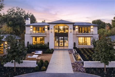 Inside NBA star Stephen Curry’s stunning $30m mansion, which features a ...