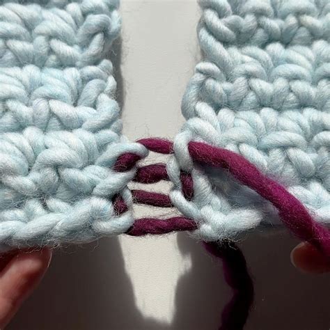 Mattress Stitch Crochet Tutorial - Yarndrasil