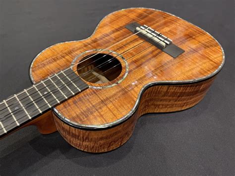 Kamaka HF-36D2 Double Deluxe Tenor 6 String #192367 - Ukulele Store