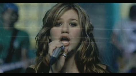 Breakaway [Official Video] - Kelly Clarkson Image (21865988) - Fanpop