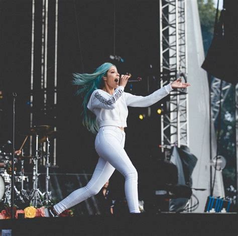 HALSEY Performs at Opening of Purpose Tour in Dublin 06/21/2017 – HawtCelebs