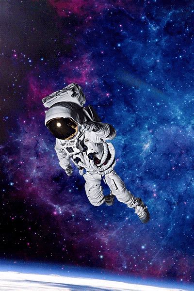 Wallpapers 4K Celular Astronauta Man wearing brown suit digital ...