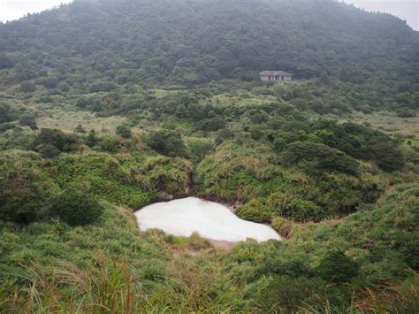 Exploring Taipei – Yangmingshan – Eat the Wind