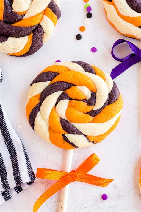 Halloween Lollipop Cookies | Lemon Blossoms