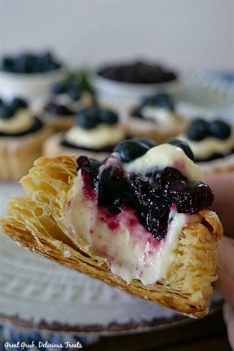 Blueberry Cream Cheese Puff Pastries are filled with blueberries and cream cheese. #blueberryrec ...