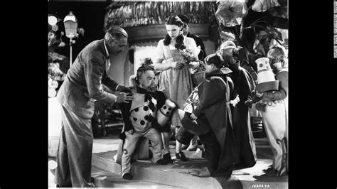 Behind the scenes of the classic 'Wizard of Oz'