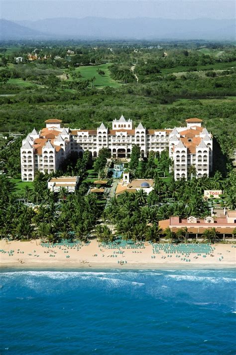 Signature Announces Grand Reopening of Riu Jalisco