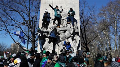 PHOTOS: Philadelphia celebrates the Eagles in Super Bowl victory parade | kgw.com