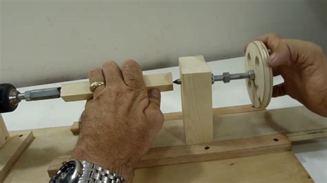 Make a 'Desktop' Mini Lathe With an Old Power Drill - SolidSmack