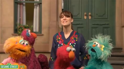 Sesame Street's most memorable guest appearances as show turns 45: Feist to Billy Joel | CTV News