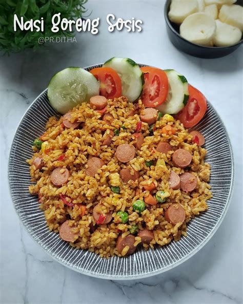 Resep Nasi Goreng Sosis dari @pr.ditha | Resep di 2024 | Makan malam, Resep makanan, Makanan