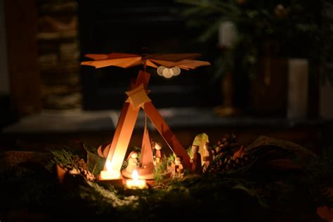 Light the Candles. Advent Readings. Fourth Sunday: LOVE. [VIDEO experience]