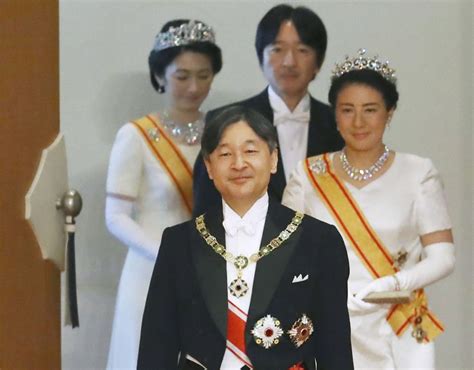 Japan's Emperor Naruhito pledges to work as symbol of the people - TVTS