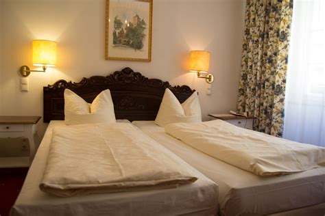 Rooms | Hotel Goldener Hirsch