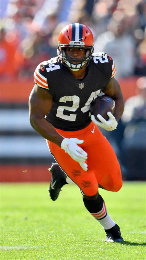 Nick Chubb Wallpaper - iXpap | Football run, New nfl uniforms, Browns ...