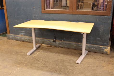 Elektriskt höj och sänkbart skrivbord, 180 cm, med kontorskåp, 10 st ...