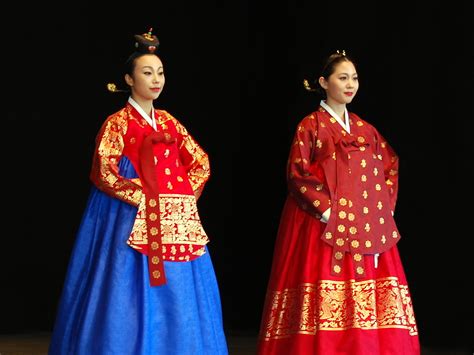 Korea Calling !!: History of Traditional Hanbok!!(Buzz Korea)