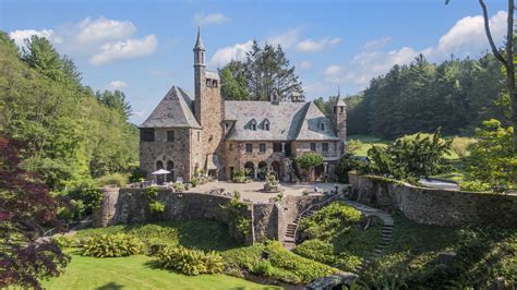 Cornwall Castle once home to New York socialite listed for $6.5M - CT Insider