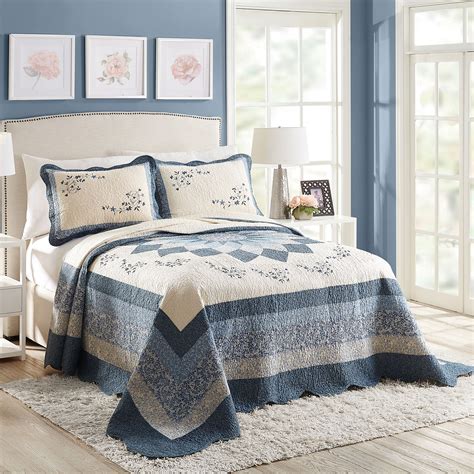 Modern Heirloom Charlotte Bedspread Queen - Walmart.com - Walmart.com