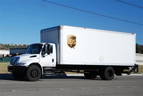 UNITED PARCEL SERVICE (UPS) - INTERNATIONAL BOX TRUCK | Flickr