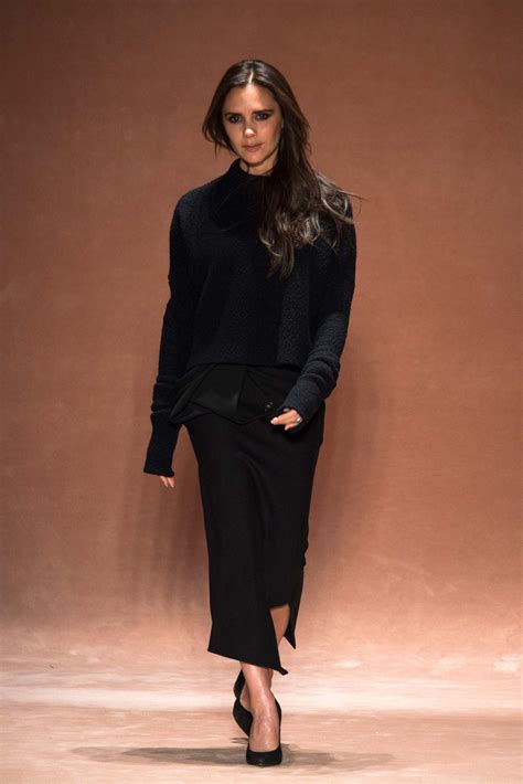 Victoria Beckham Fall 2015 Ready-to-Wear Collection Photos - Vogue