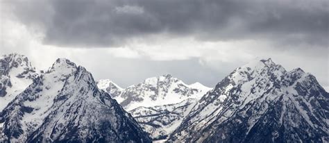 Premium Photo | Snow covered mountains in american landscape spring season