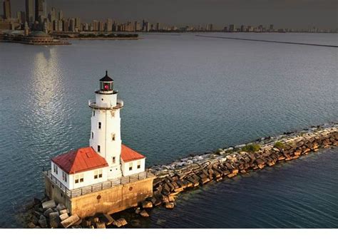 Chicago Lighthouse | Chicago lighthouse, Lighthouse, Ocean