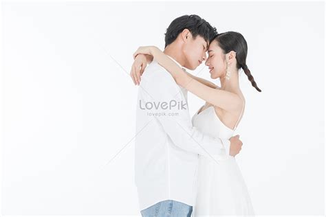 Fresh Sweet Couple Hugging Picture And HD Photos | Free Download On Lovepik