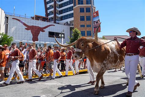 Steve Sarkisian salary: Where Texas football coach ranks nationally