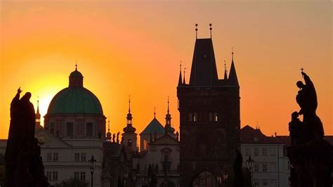 Charles bridge in Prague - Supreme Prague