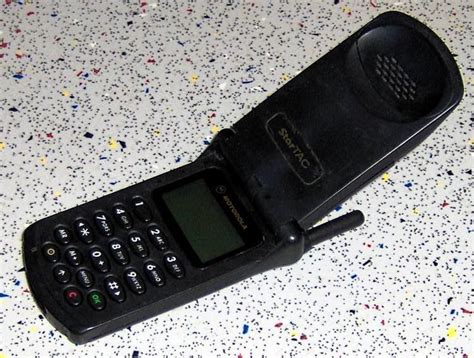 Motorola StarTAC - Alchetron, The Free Social Encyclopedia