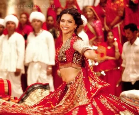 Deepika padukone in lehenga stills in "Ram Leela" movie