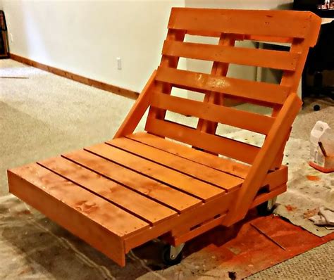 Pallet Lounge Chair Wood Chair Diy, Farmhouse Style Kitchen, Living ...