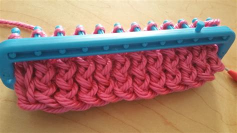 How to Knit a Really Easy Scarf for the Reluctant Crafter - Hobsess | Loom knitting for ...