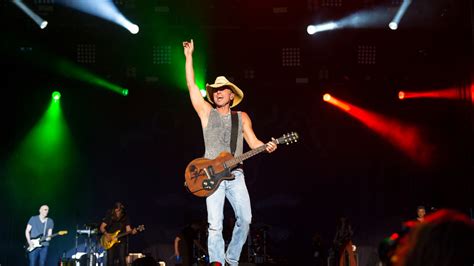 Kenny Chesney sets date for rescheduled concert at Raymond James Stadium | WFLA