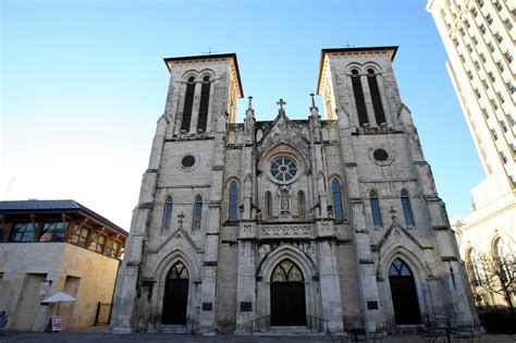 Cityscape: San Fernando Cathedral